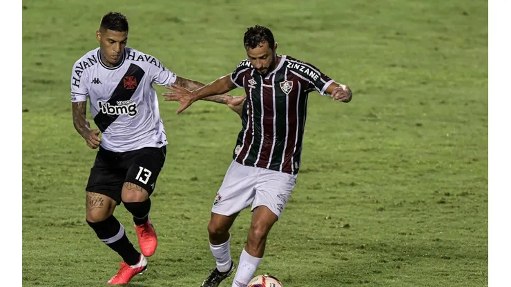 Nenê vestia a camisa do Fluminense até retornar ao Vasco (Foto: Thiago Ribeiro/AGIF)