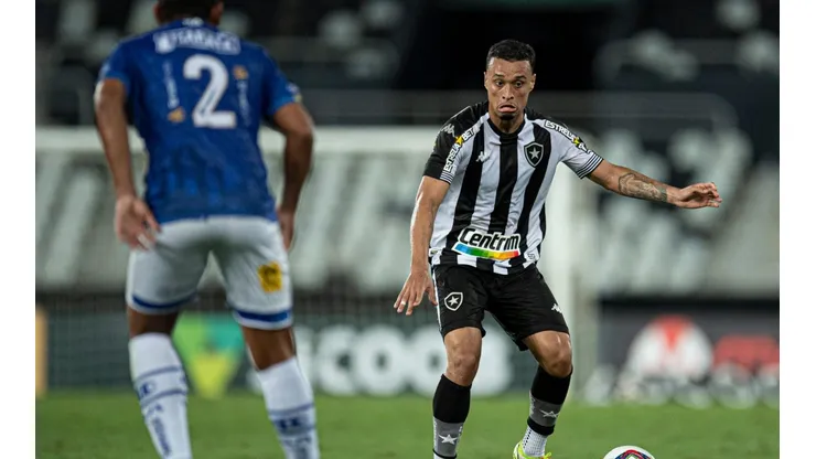 Luiz Henrique atuou pelo Botafogo em 2021 e, agora, veste a camisa do Vasco (Foto: Jorge Rodrigues/AGIF)
