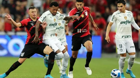 Athletico Paranaense e Palmeiras empataram por 2 a 2 (Foto: Getty Images)