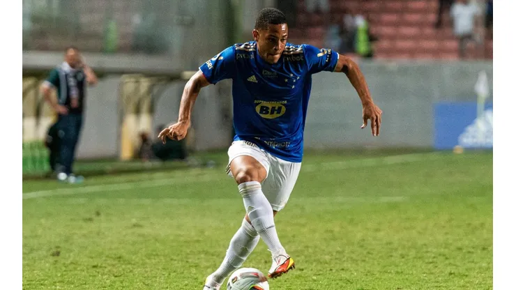 Artilheiro na base, promessa do Cruzeiro revela tranquilidade quanto a falta de gols no profissional (Foto: Alessandra Torres/AGIF)