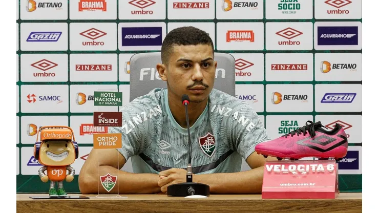 André relata preocupação com altitude para o confronto contra o Millonarios-COL (Foto: LUCAS MERÇON / FLUMINENSE F.C)