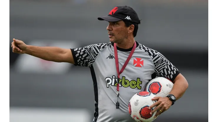 Zé Ricardo promove mudanças no time do Vasco para o duelo contra o Bangu (Foto: Thiago Ribeiro/AGIF)