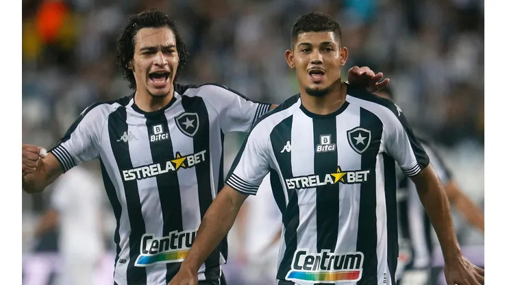 Matheus Barbosa e Erison foram os autores dos gols da vitória do Botafogo sobre o Resende (Foto: Vitor Silva/Botafogo)