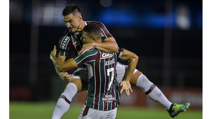 André marca o gol que dá a vitória e a liderança do Cariocão ao Fluminense (Foto: Thiago Ribeiro/AGIF)
