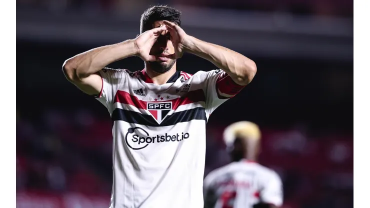 Jonathan Calleri, em campo pelo São Paulo (Foto: Ettore Chiereguini/AGIF)