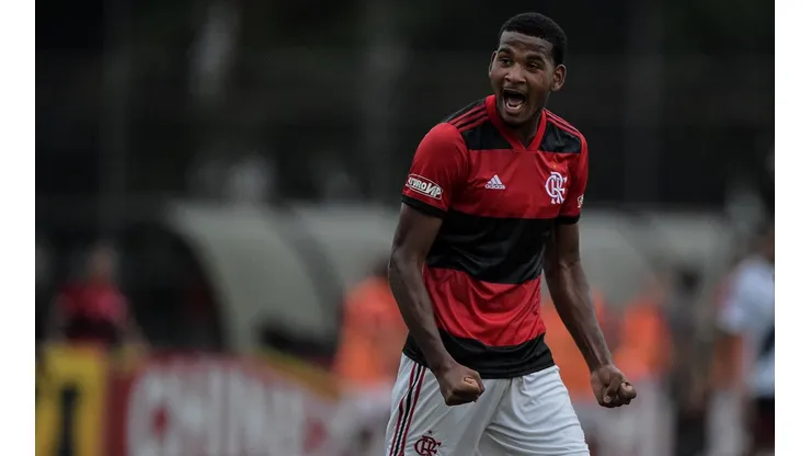 Cleiton é um dos destaques da base do Flamengo