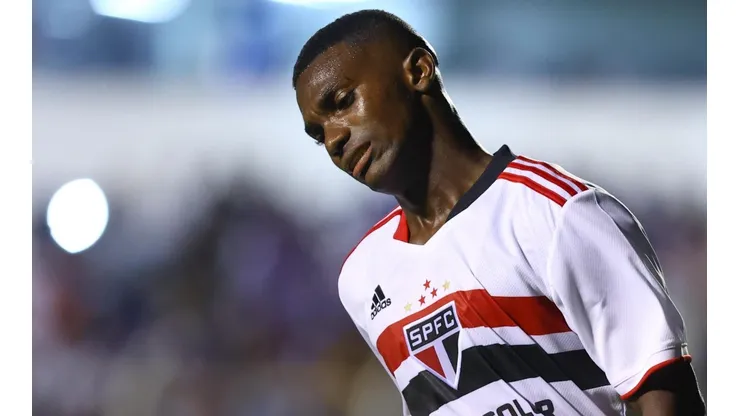 Vitinho, em campo pelo São Paulo na Copinha (Foto: Marcello Zambrana/AGIF)