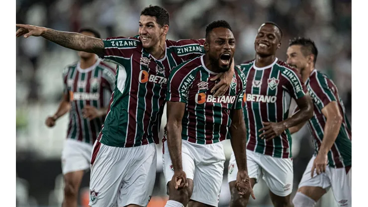 Fluminense vence o clássico Vovô (Foto: Jorge Rodrigues/AGIF)