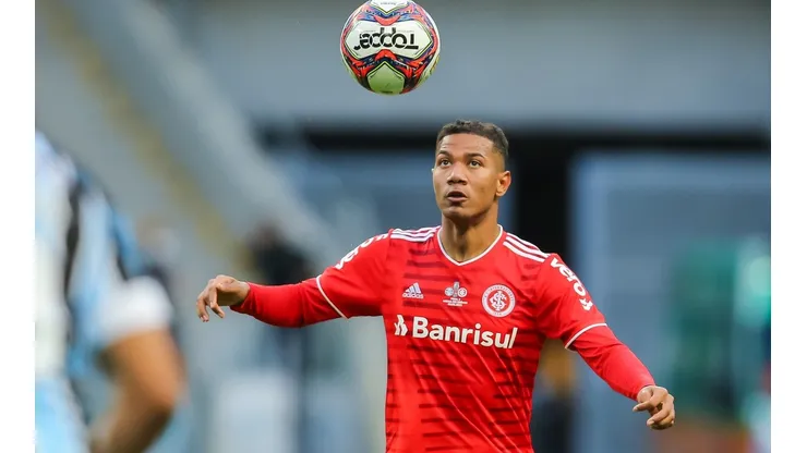 Zé Gabriel está indo para o Vasco