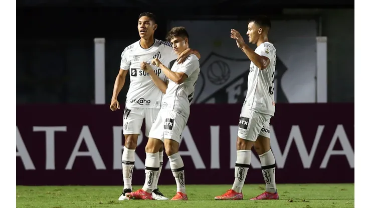 Santos v The Strongest - Copa CONMEBOL Libertadores 2021