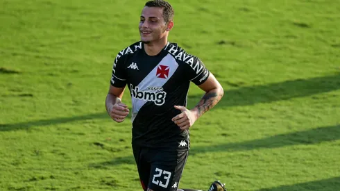 Bruno Gomes deve ser anunciado como jogador do Internacional em breve (Foto: Thiago Ribeiro/AGIF)