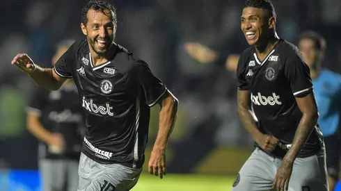 Nenê e Raniel ajudam o Vasco a vencer o Nova Iguaçu (Foto: Thiago Ribeiro/AGIF)