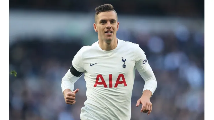 Tottenham Hotspur v Aston Villa - Premier League