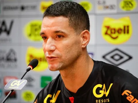 Gigante brasileiro negocia a contratação do meia Thiago Neves