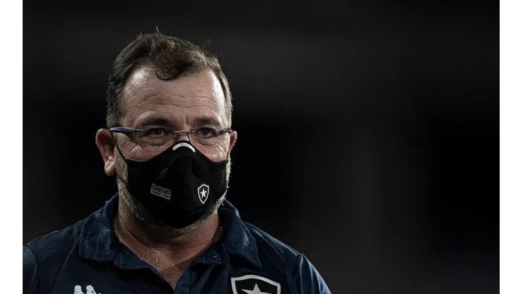 Enderson Moreira promove estreia de atacante contra o Bangu (Foto: Jorge Rodrigues/AGIF)
