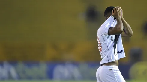 Juninho marcou seu primeiro gol como profissional (Foto: Thiago Ribeiro/AGIF)