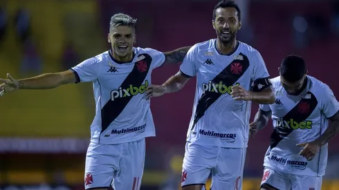 Pec e Nenê marcaram na vitória sobre o Volta Redonda (Foto: Thiago Ribeiro/AGIF)