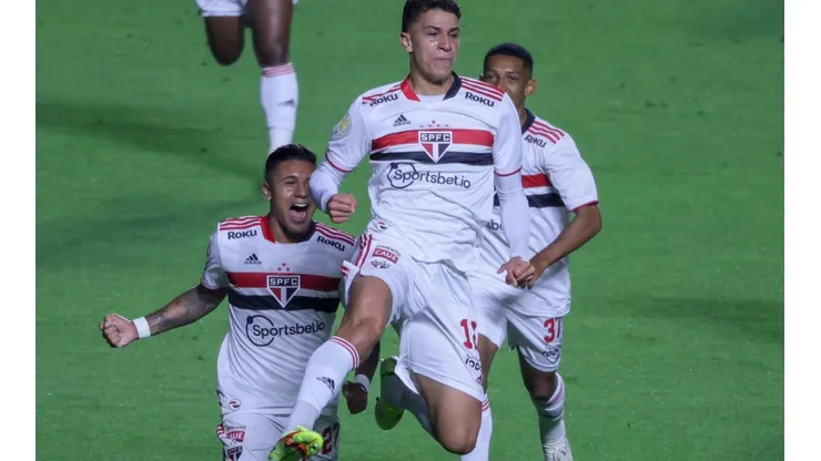 Vítor Bueno rescindiu contrato com o São Paulo