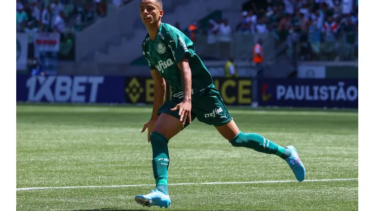 Giovani, cria do Palmeiras, desperta interesse de clubes europeus. Multa rescisória é de 60 milhões de euros