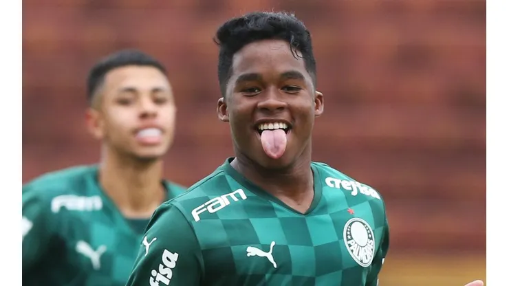 Representantes de três clubes europeus estiveram na grande final da Copinha de olho em Endrick