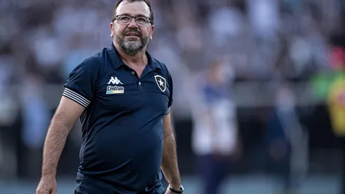 Enderson escala o Botafogo para a abertura do Campeonato Carioca (Foto: Jorge Rodrigues/AGIF)