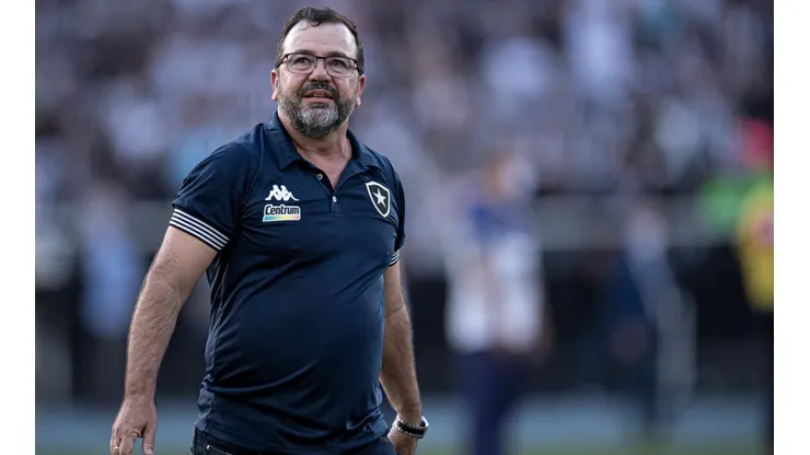 Enderson escala o Botafogo para a abertura do Campeonato Carioca (Foto: Jorge Rodrigues/AGIF)