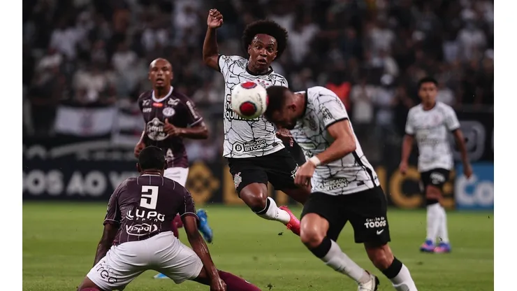 Corinthians e Ferroviária empataram sem gols (Foto: Ettore Chiereguini/AGIF)