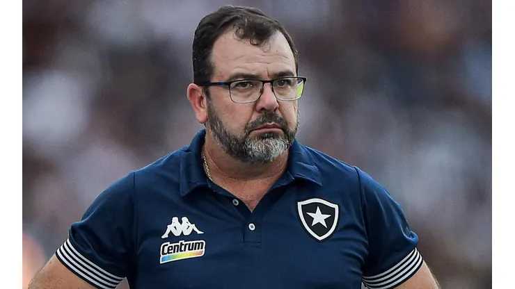 Enderson Moreira, treinador do Botafogo (Foto: Thiago Ribeiro/AGIF)
