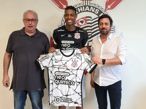 Corinthians anuncia contratação de jogador para posição pedida por Sylvinho