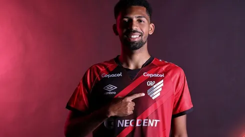 Matheus Fernandes é o novo reforço do Furacão (Foto: Fabio Wosniak/athletico.com.br)