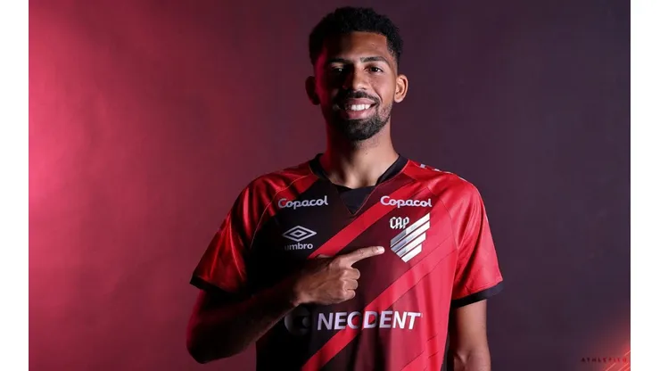 Matheus Fernandes é o novo reforço do Furacão (Foto: Fabio Wosniak/athletico.com.br)