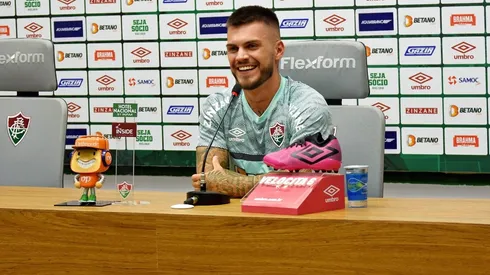 Nathan demonstra confiança com o elenco do Fluminense (FOTO: MAILSON SANTANA/FLUMINENSE FC)