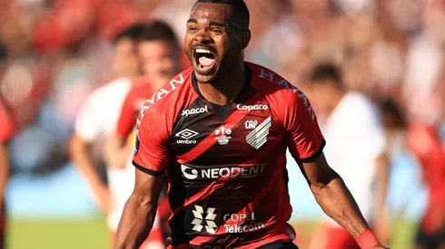 Nikão foi apresentado como novo reforço do São Paulo (Foto: Getty Images)