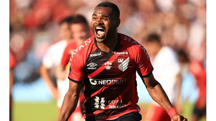 Nikão foi apresentado como novo reforço do São Paulo (Foto: Getty Images)