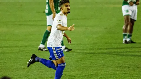 Ramon está próximo de ser o novo zagueiro do Atlético-GO (Foto: Diogo Reis/AGIF)