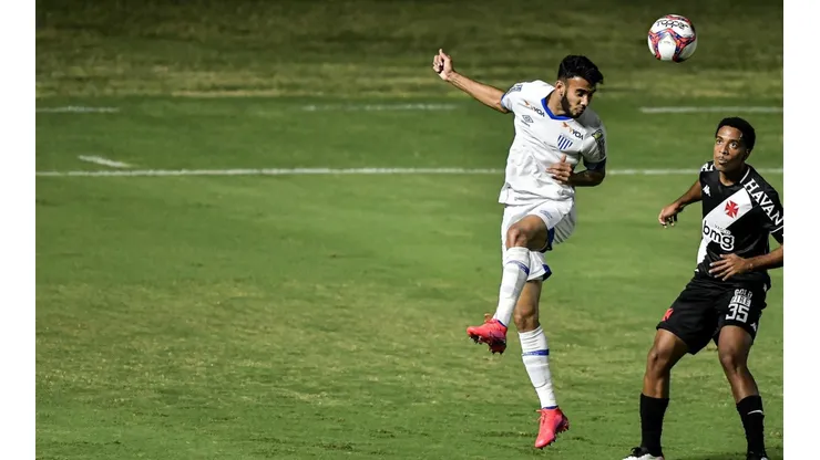Getúlio deve ser anunciado em breve como novo reforço do Vasco (Foto: Thiago Ribeiro/AGIF)