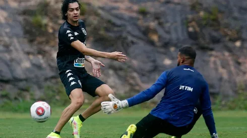 Matheus Nascimento testou positivo para a Covid-19 (Foto: Vitor Silva/Botafogo)