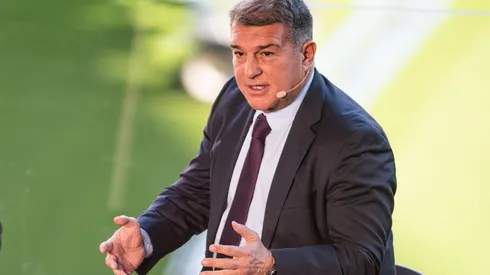 Kun Aguero Press Conference In Barcelona