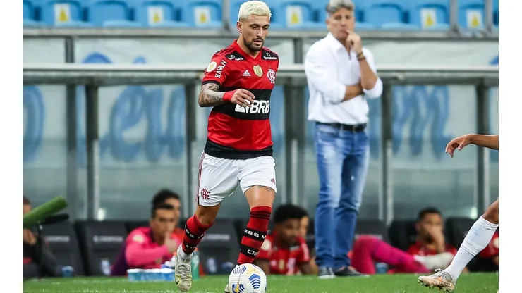 Arrascaeta tem contrato com o Flamengo até o final de 2023