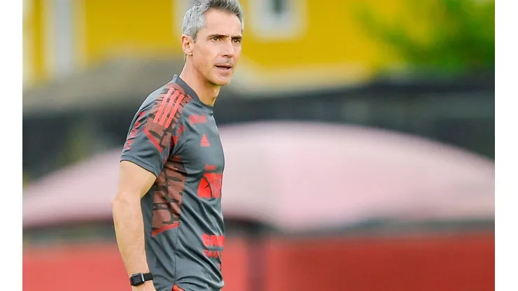 Paulo Sousa concedeu entrevista à "FlaTV" nesta quinta-feira, dia 13 (Foto: Marcelo Cortes / Flamengo)