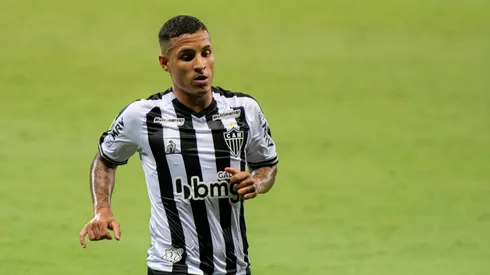 Possível venda de Guilherme Arana está bloqueado pela Justiça