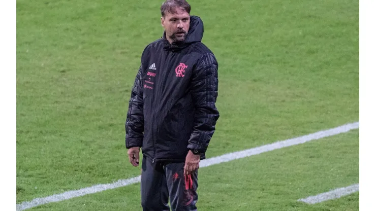 Maurício Souza comandou o time do Flamengo em algumas partidas do Campeonato Brasileiro