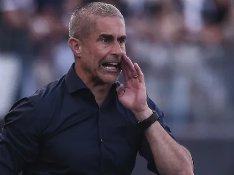 Sylvinho faz experiência no time titular do Corinthians e testa atacante de “falso 9”