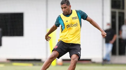 Isaque tem a oportunidade de dar a volta por cima no Vasco (Foto: Rafael Ribeiro/Vasco da Gama)