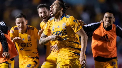 Carlos Salcedo foi oferecido ao Flamengo