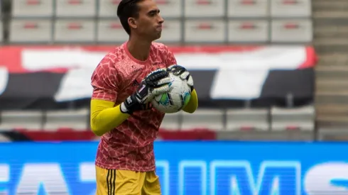 César, goleiro do Flamengo, deixa o clube