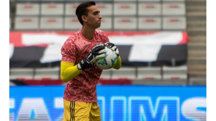César, goleiro do Flamengo, deixa o clube