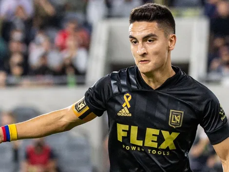 Atuesta se derrete a jogador do Palmeiras em apresentação: “Craque”