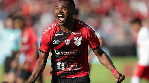 São Paulo anuncia a contratação de Nikão (Foto: FocoUy/AGIF)