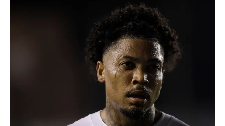Marinho é um dos jogadores santistas contaminados pela Covid-19 (Foto: Getty Images)